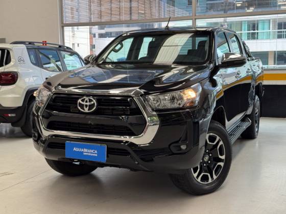 TOYOTA HILUX 2.8 D-4D TURBO DIESEL CD SRV 4X4 AUTOMÁTICO TOYOTA HILUX 2.8 D-4D TURBO DIESEL CD SRV 4X4 AUTOMÁTICO